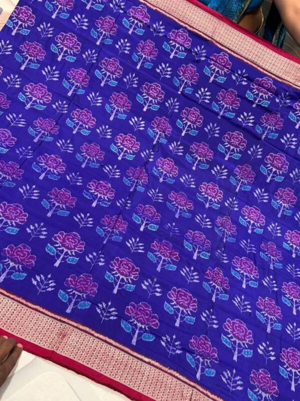 Red, Blue, Bunakar Original Handloom Pata (Silk) Saree